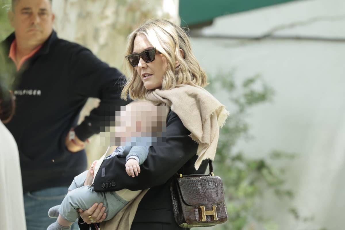 Marta Ortega porte un sac Hermès exclusif pour aller voir le spectacle équestre