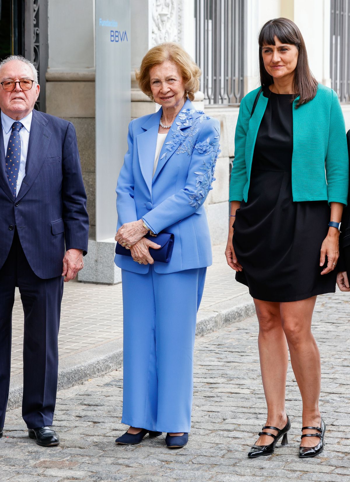 La reine Sofia répète le costume bleu avec l'aide du créateur Alejandro de Miguel