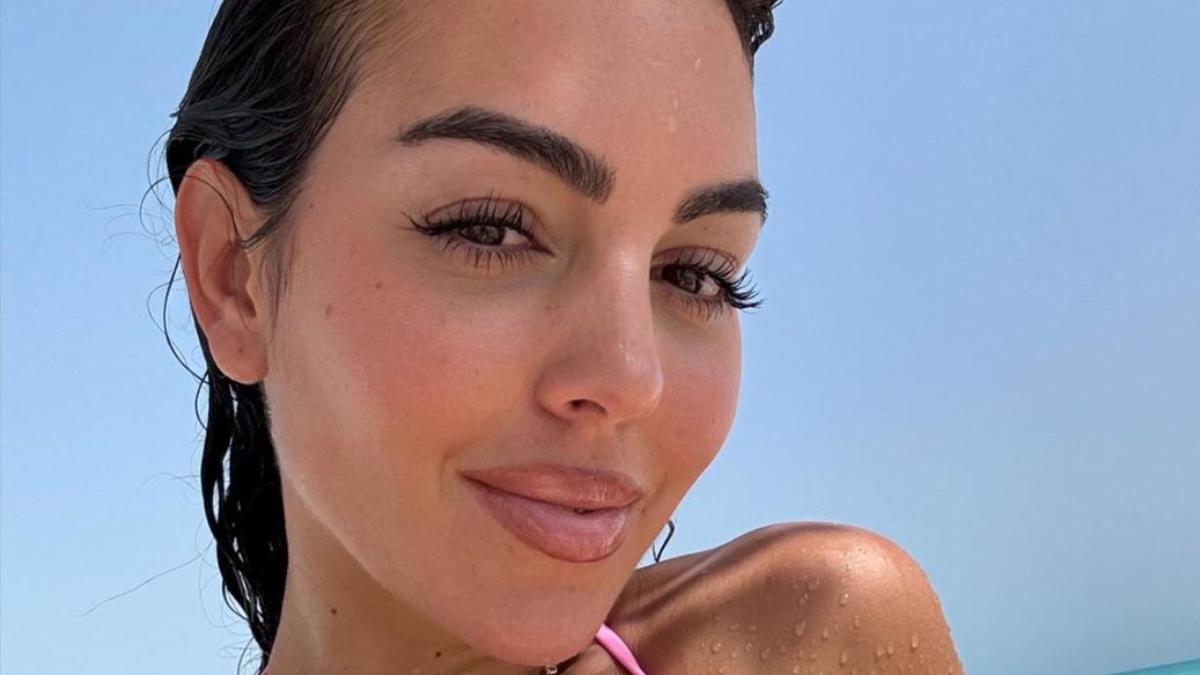 Georgina Rodríguez estrena bikini de Skims (y está de rebajas)