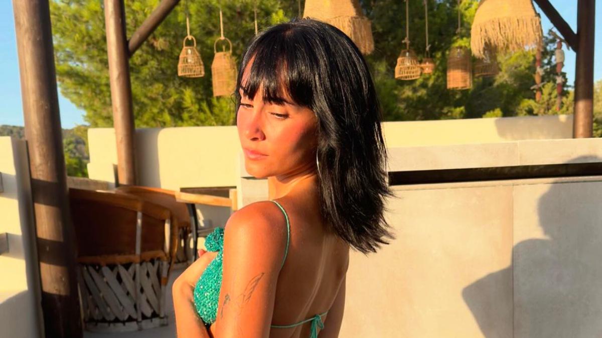 El vestido de red más atrevido de Aitana para sus vacaciones en Ibiza