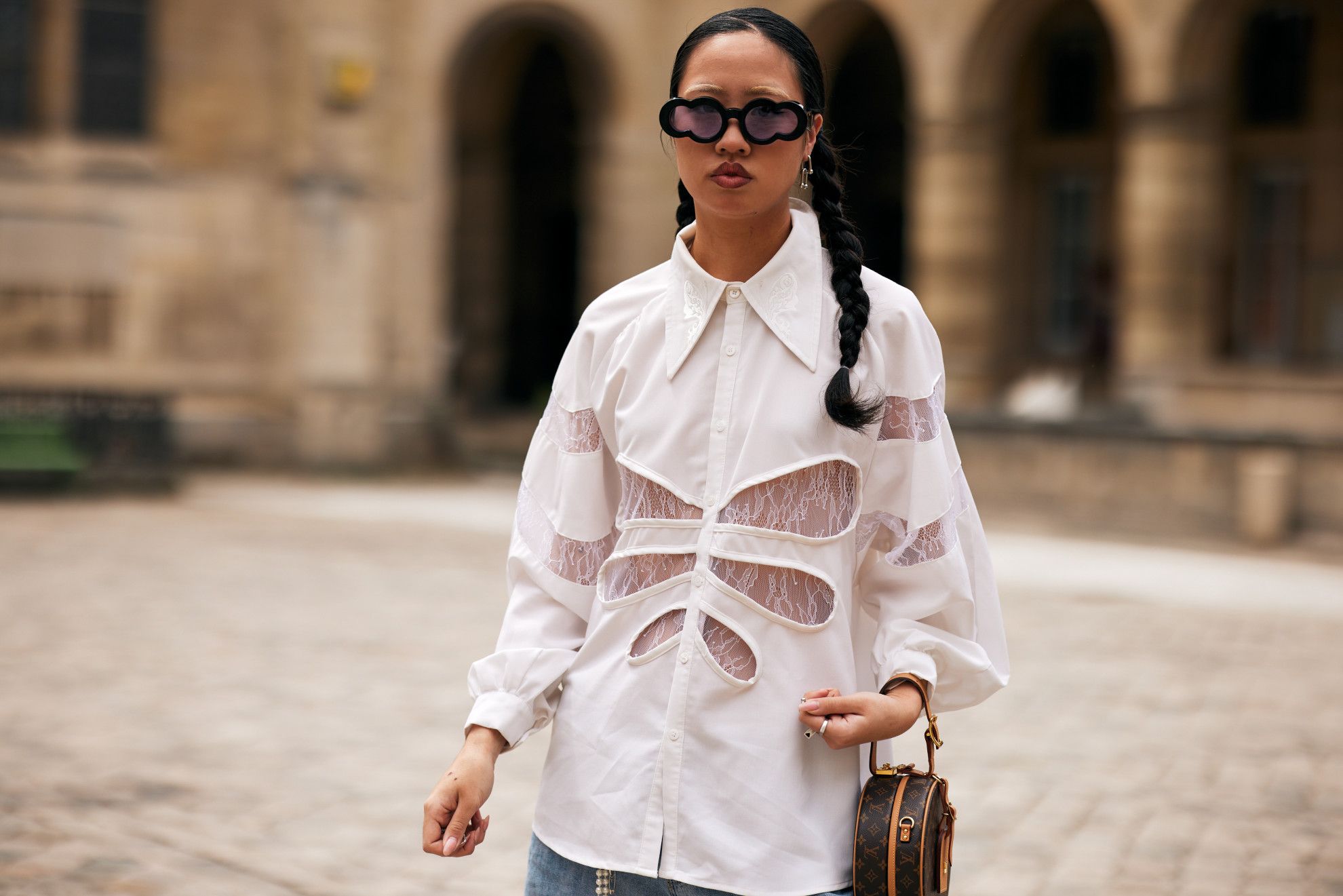 Camisas bordadas de Zara ideales para cualquier look