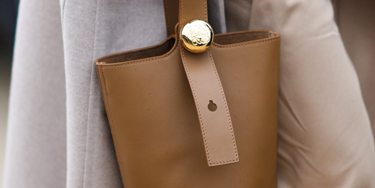 Les 15 meilleurs sacs seau en cuir pour l’automne 2024