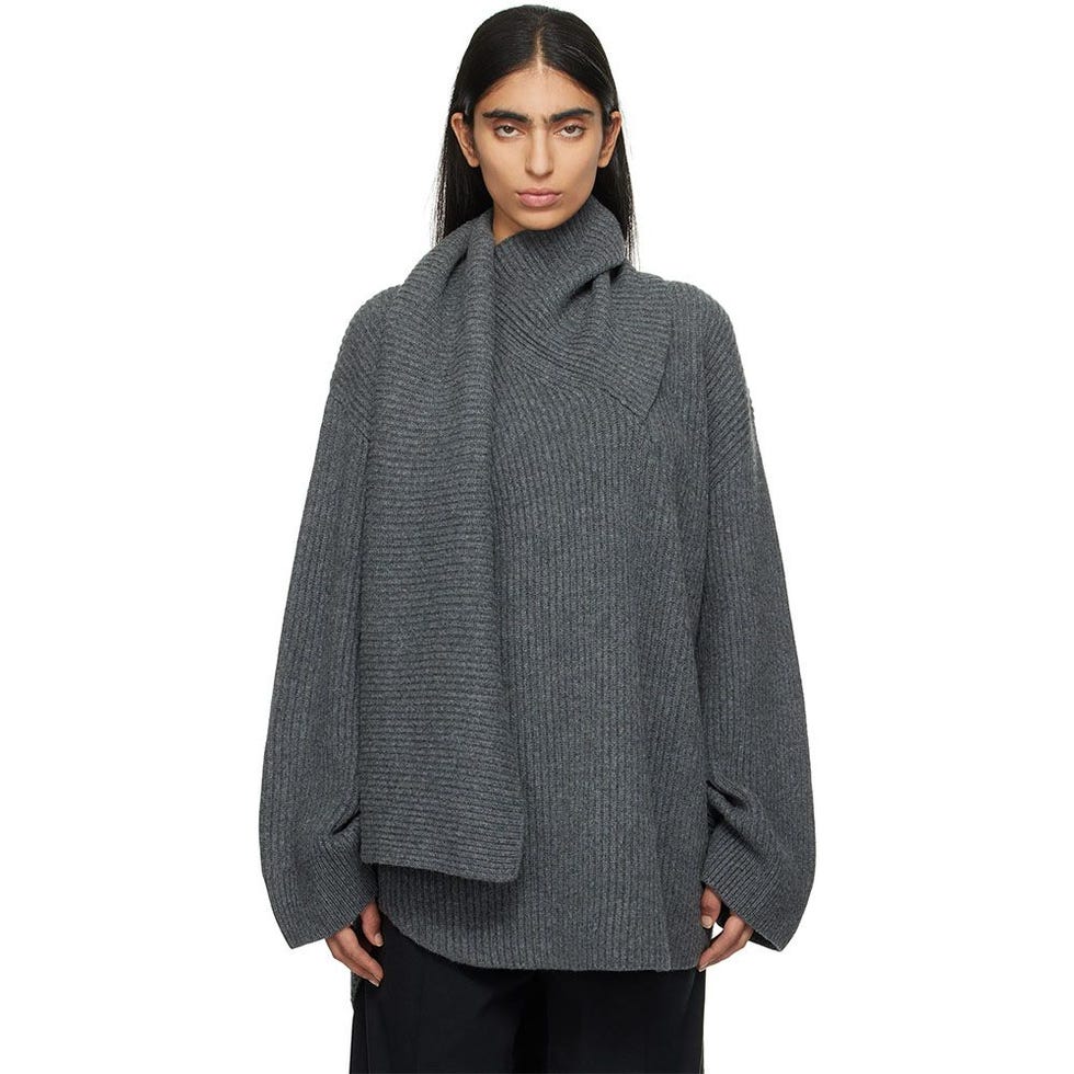 Pull en tricot écharpe Pull en tricot écharpe