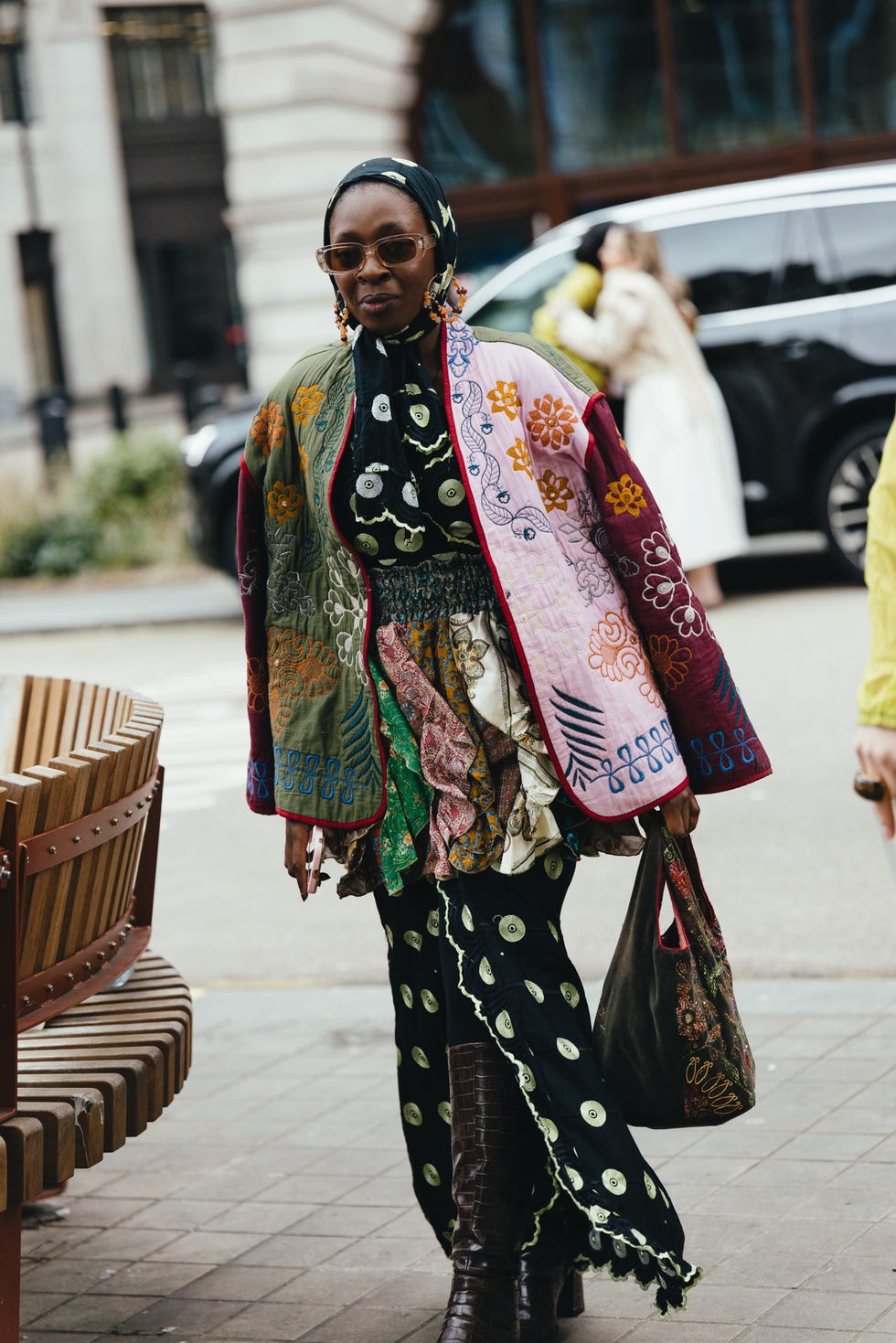 Streetstyle pendant Londres RTW Fashion Fashion Week 2025 Le 24 février 2025 à Londres, Royaume-Uni Photo de Sarah Treacherwwd via Getty Images