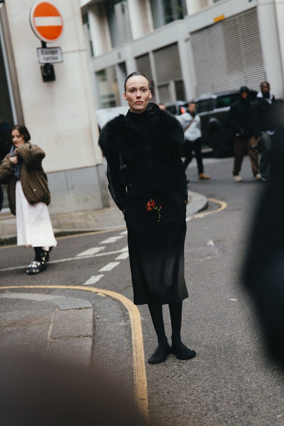 Streetstyle pendant Londres RTW Fashion Fashion Week 2025 Le 24 février 2025 à Londres, Royaume-Uni Photo de Sarah Treacherwwd via Getty Images
