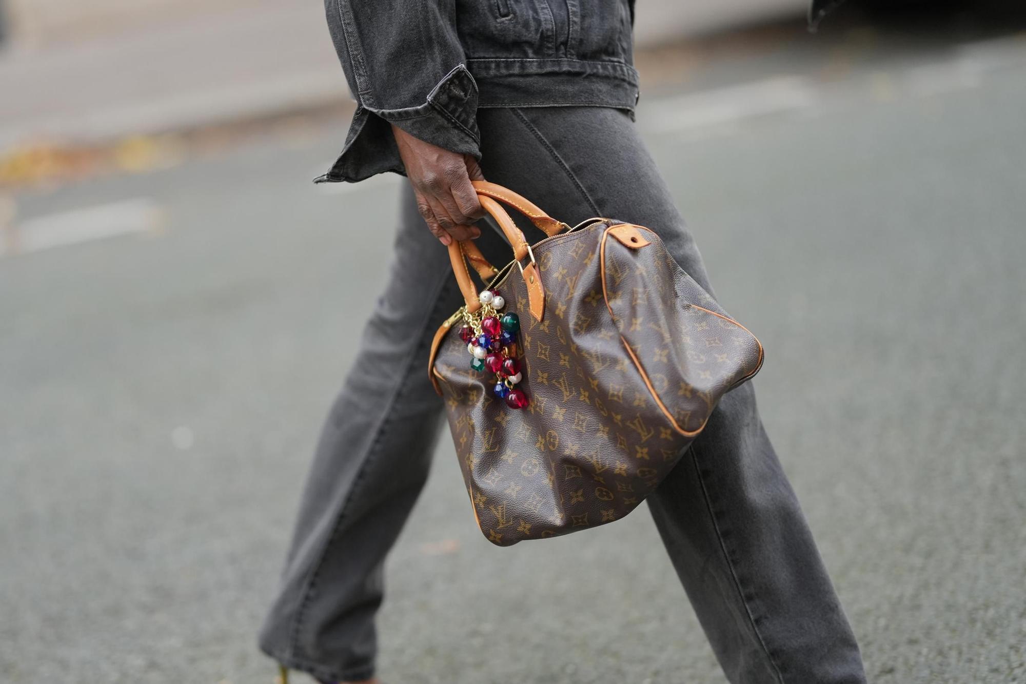 Cela prendra les colliers à partir de maintenant