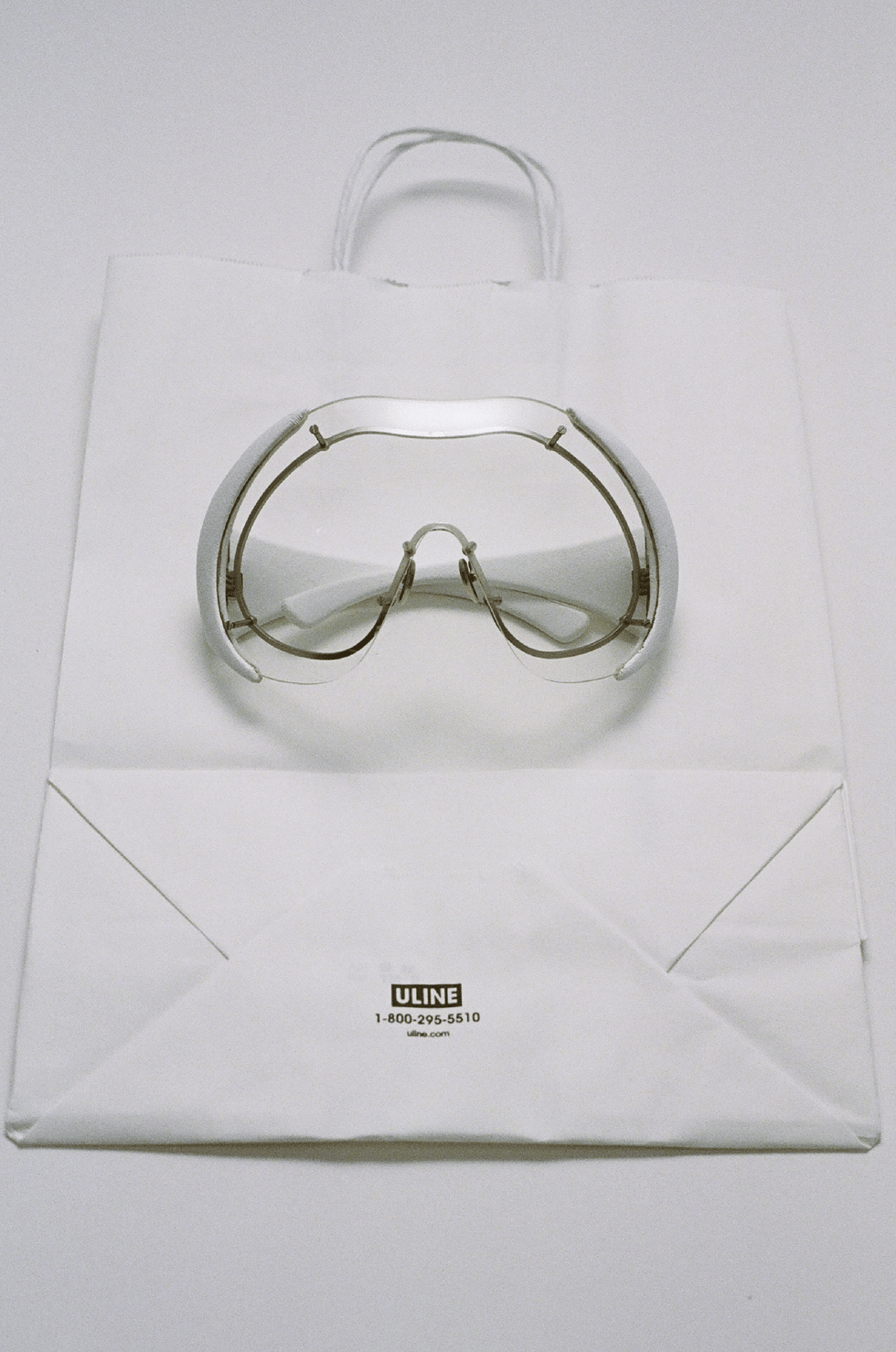 Lunettes de soleil à cadre en cuir