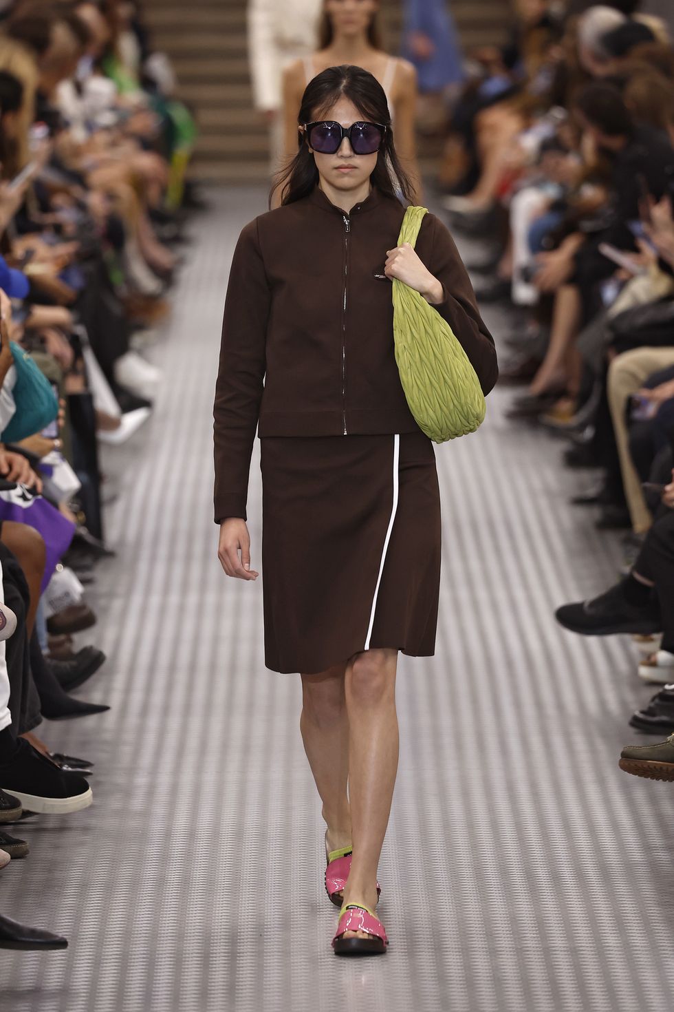 MIU MIU: Piste Paris Fashion Week Womenswear Spring Summer 2025