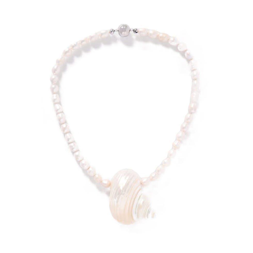 Collier de perle et de coquille d'eau douce