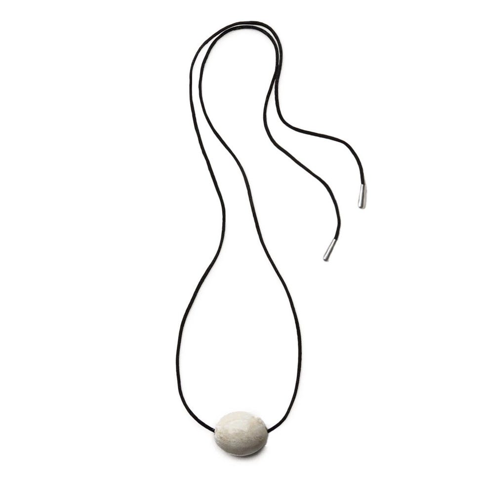 Collier d'ellipse en pierre 