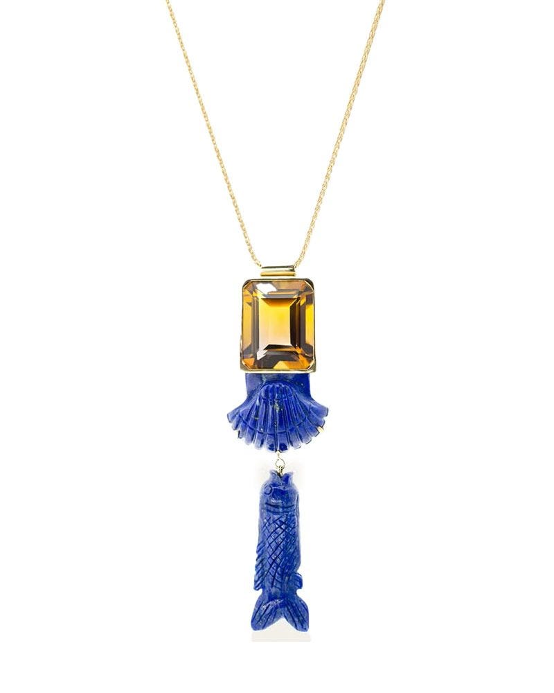 Collier de coquille et de poisson