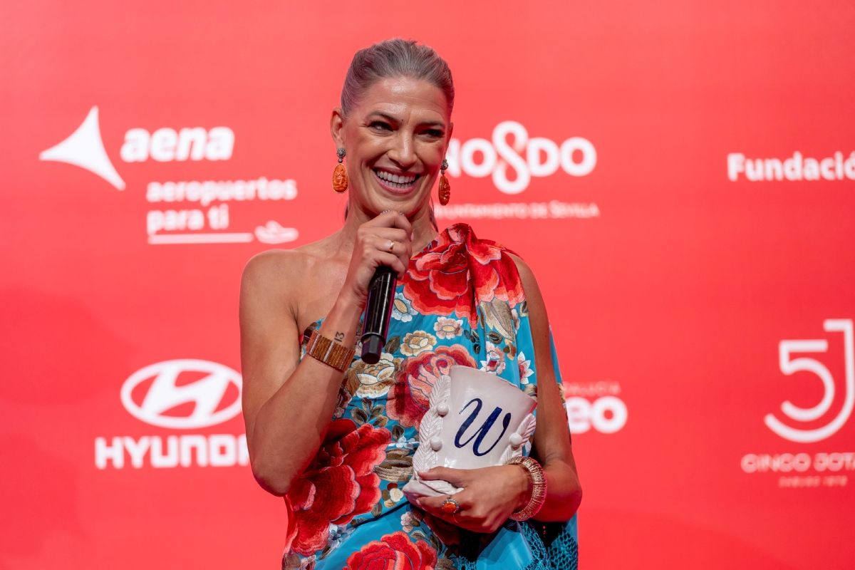 Laura Sánchez briella en los Premios Woman Andalucía
