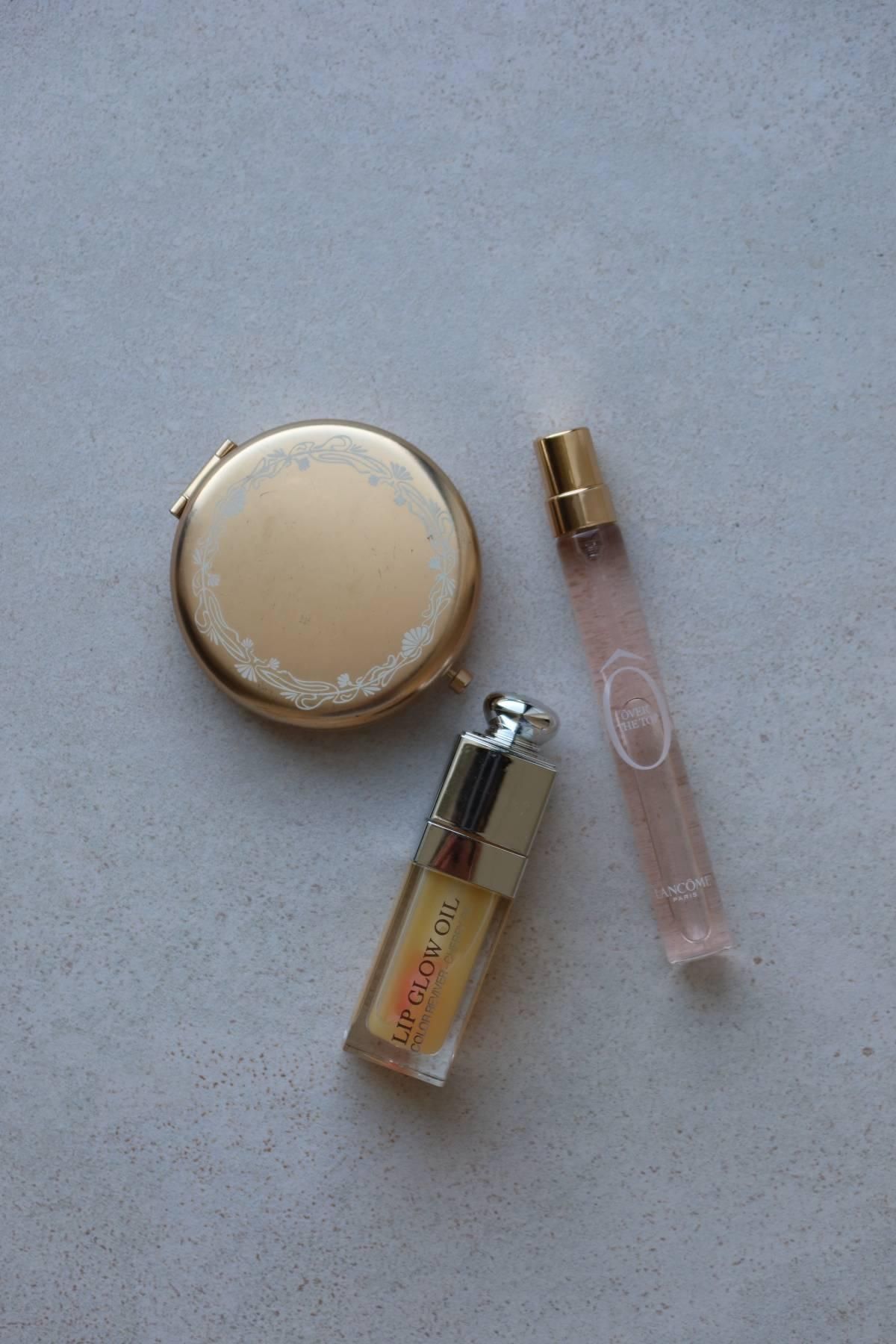 Mon kit de beauté de base pour le sac