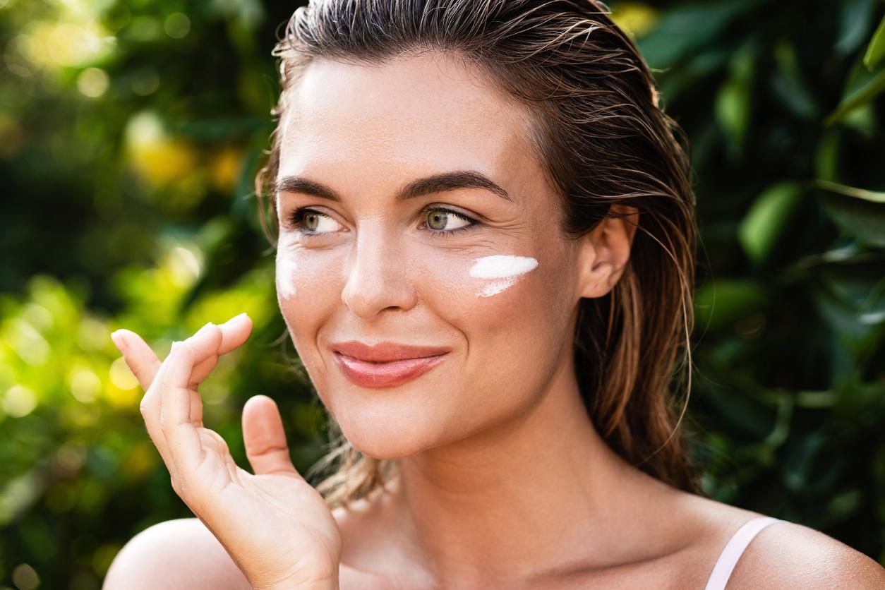 Durante el verano es mejor usar crema humectante que hidratante