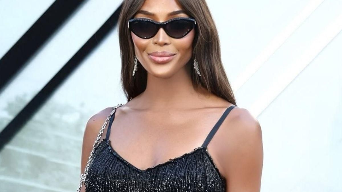 Los abdominales de Naomi Cambell a sus 55 años