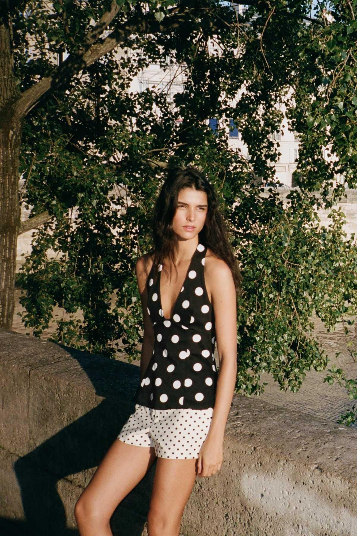 Zara Lunar Top (25,95 euros).