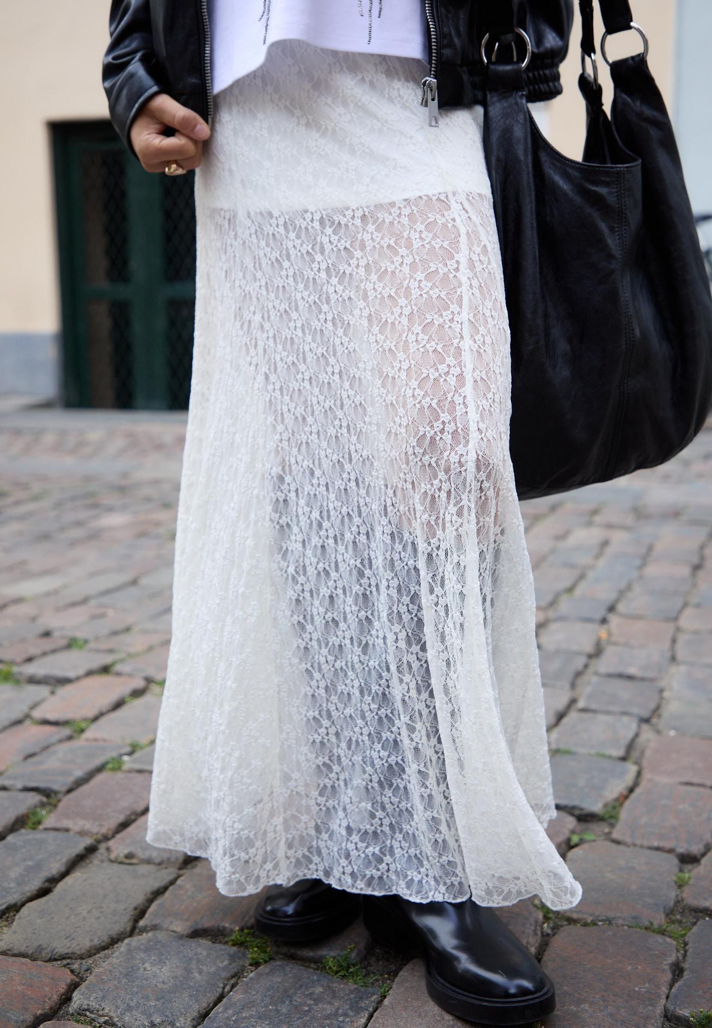 Jupe en dentelle blanche