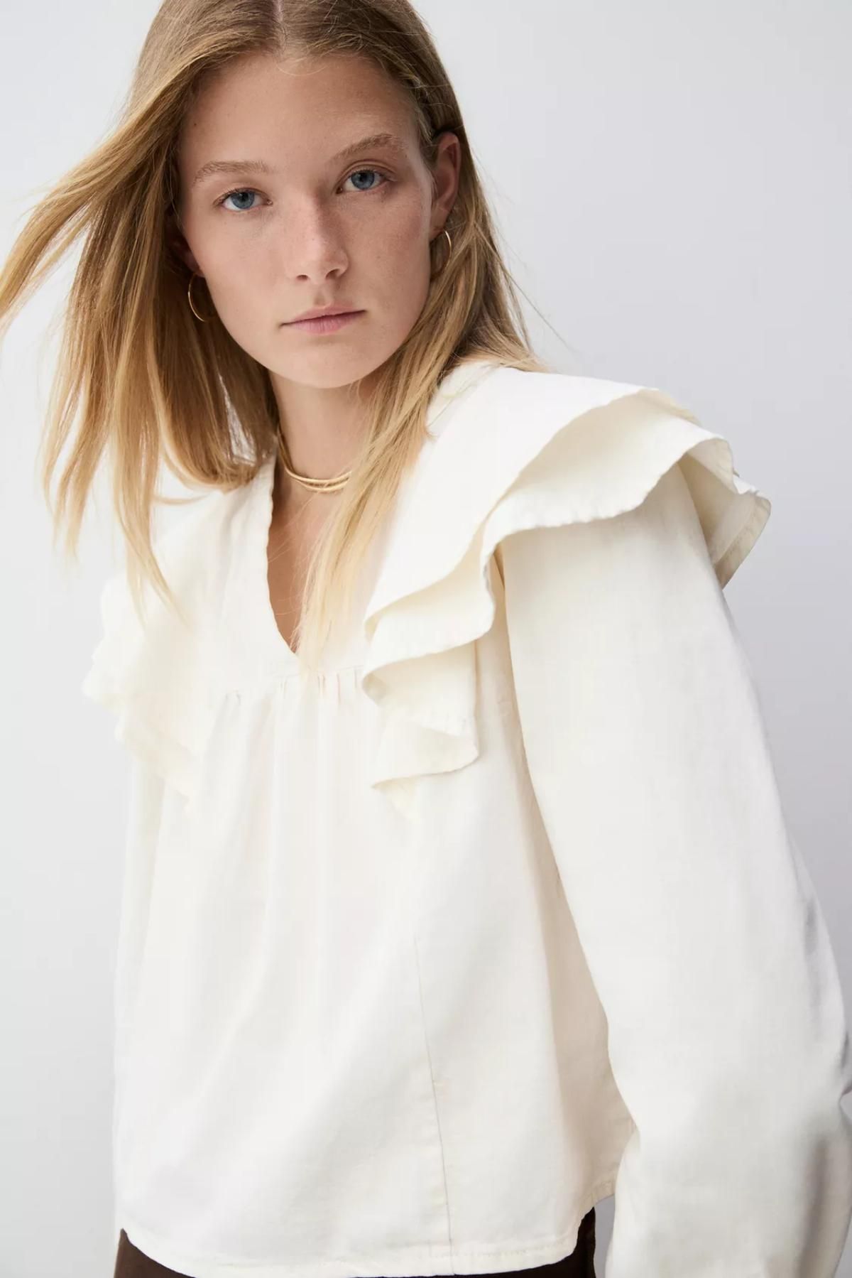 Chemisier avec des dépliants gauche