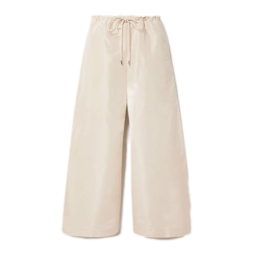 Wesley a rassemblé le pantalon de la jambe de la tréchette en soie Wesley a rassemblé le pantalon de la jambe de la tréchette en soie