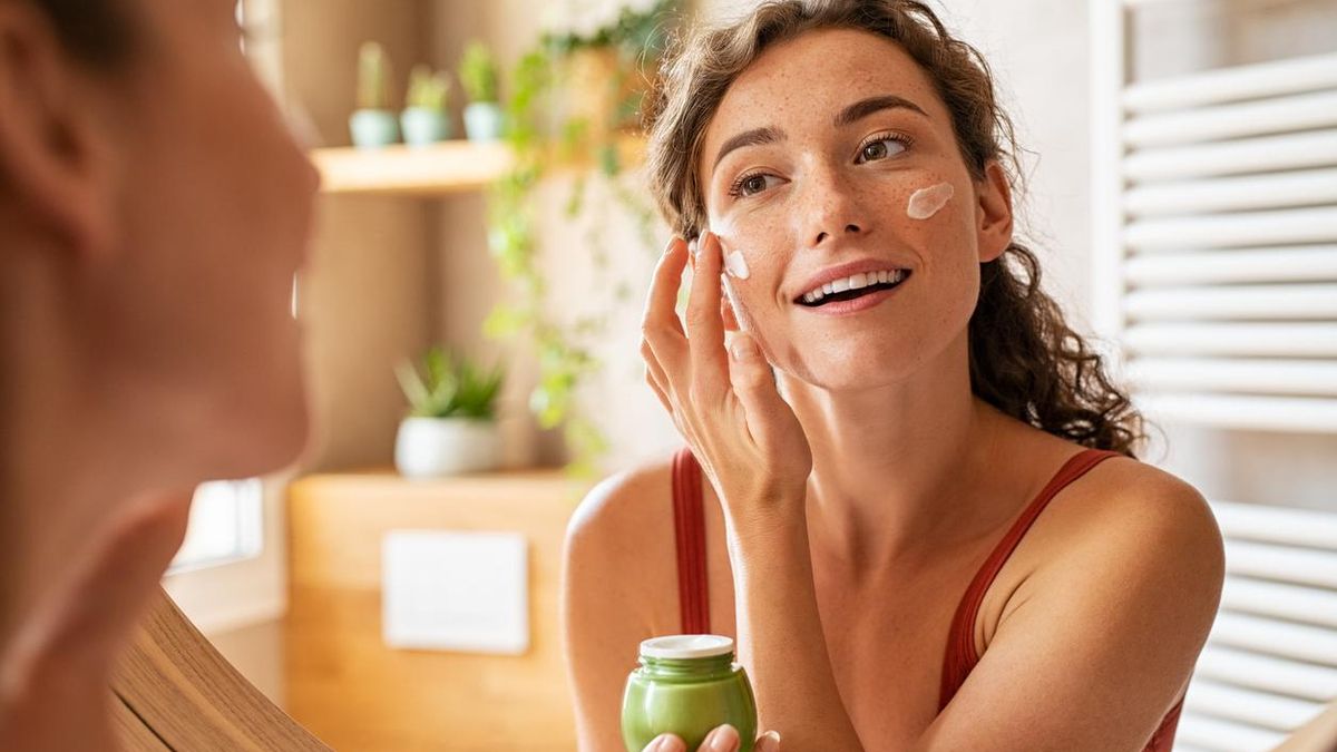 Marta Masi, farmacéutica: “Conviene revisar la rutina de belleza con cada cambio de estación y cuando se atraviesan fases hormonales como la menopausia”