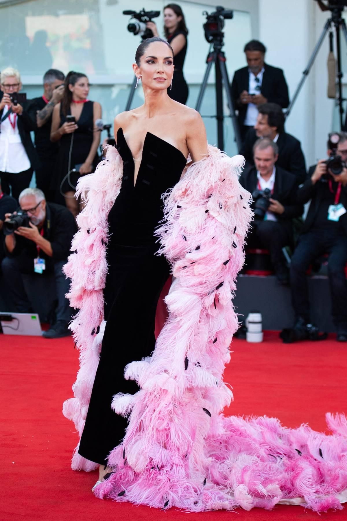 Eugenia Silva sur le tapis rouge du Festival de Venise