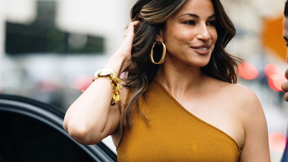 Vestidos de invitada a una boda de otoño de la nueva colección de Zara