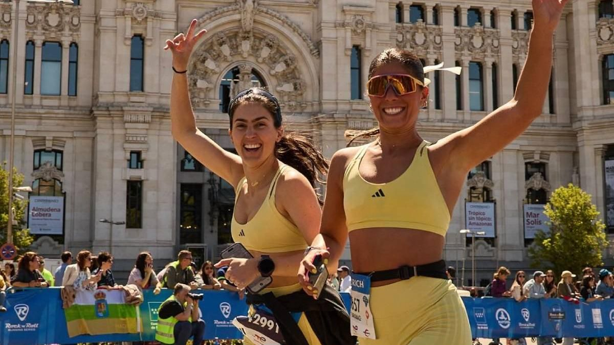 Candela Pérez y Sara Baceiredo en la maratón de Madrid