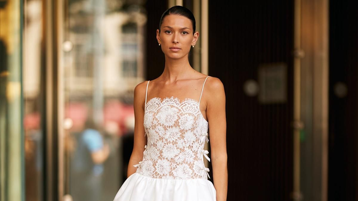 Los vestidos con bordados de Zara