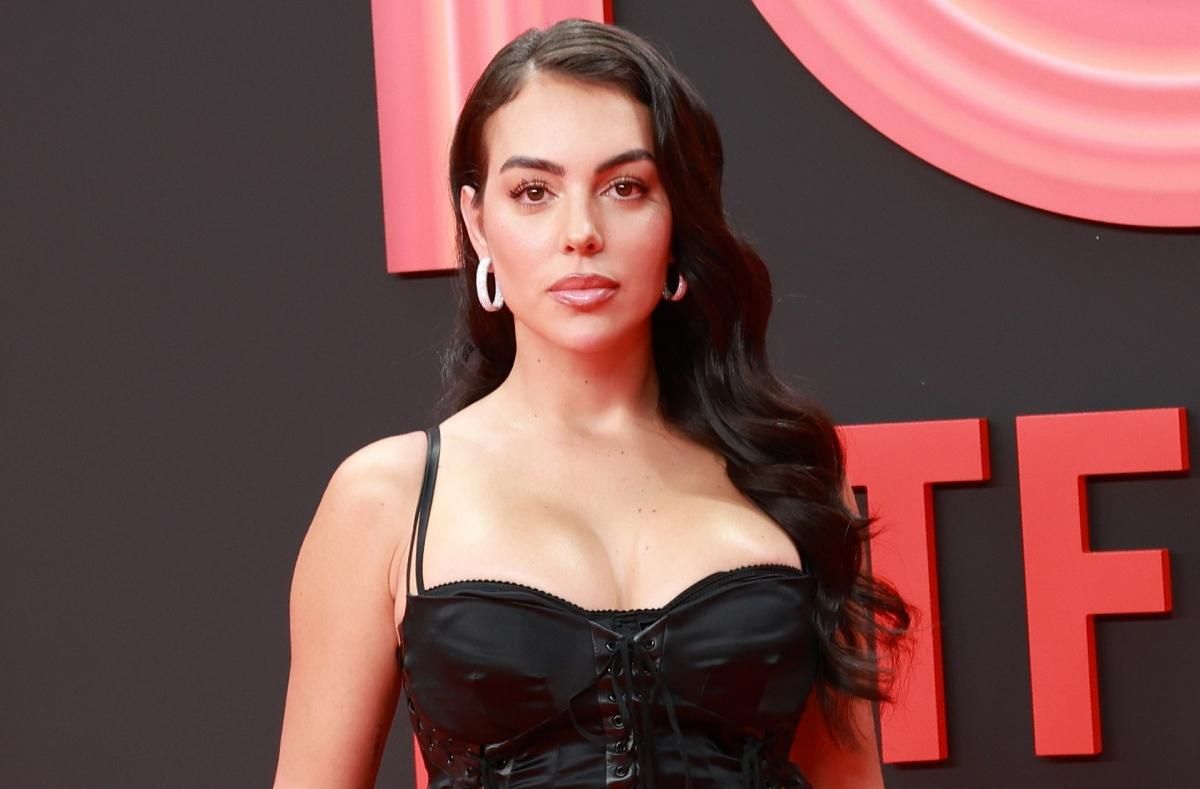 Georgina Rodríguez en la alfombra roja del 10º aniversario de Netflix en España