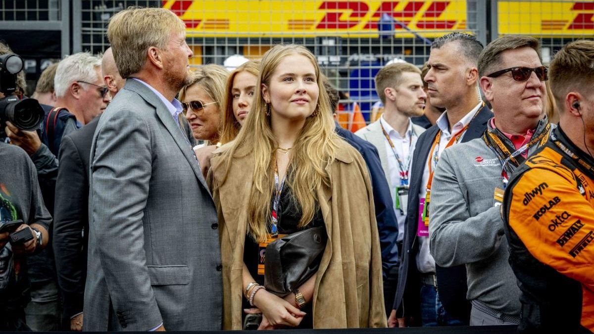 Amalia de Holanda conquista el GP de Países Bajos con su look.