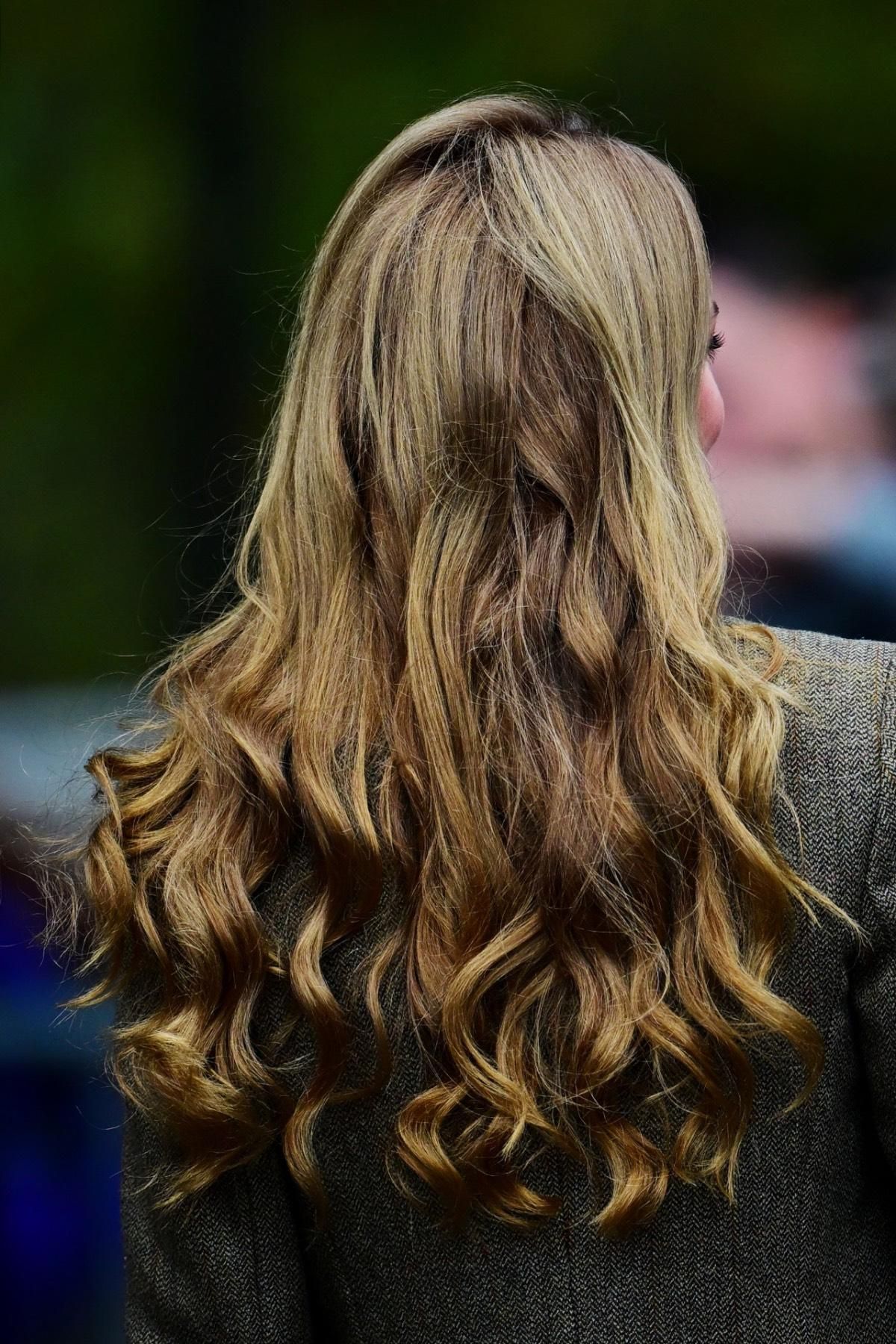 Cheveux ou perruque, nous résolvons le doute des cheveux Kate Middleton