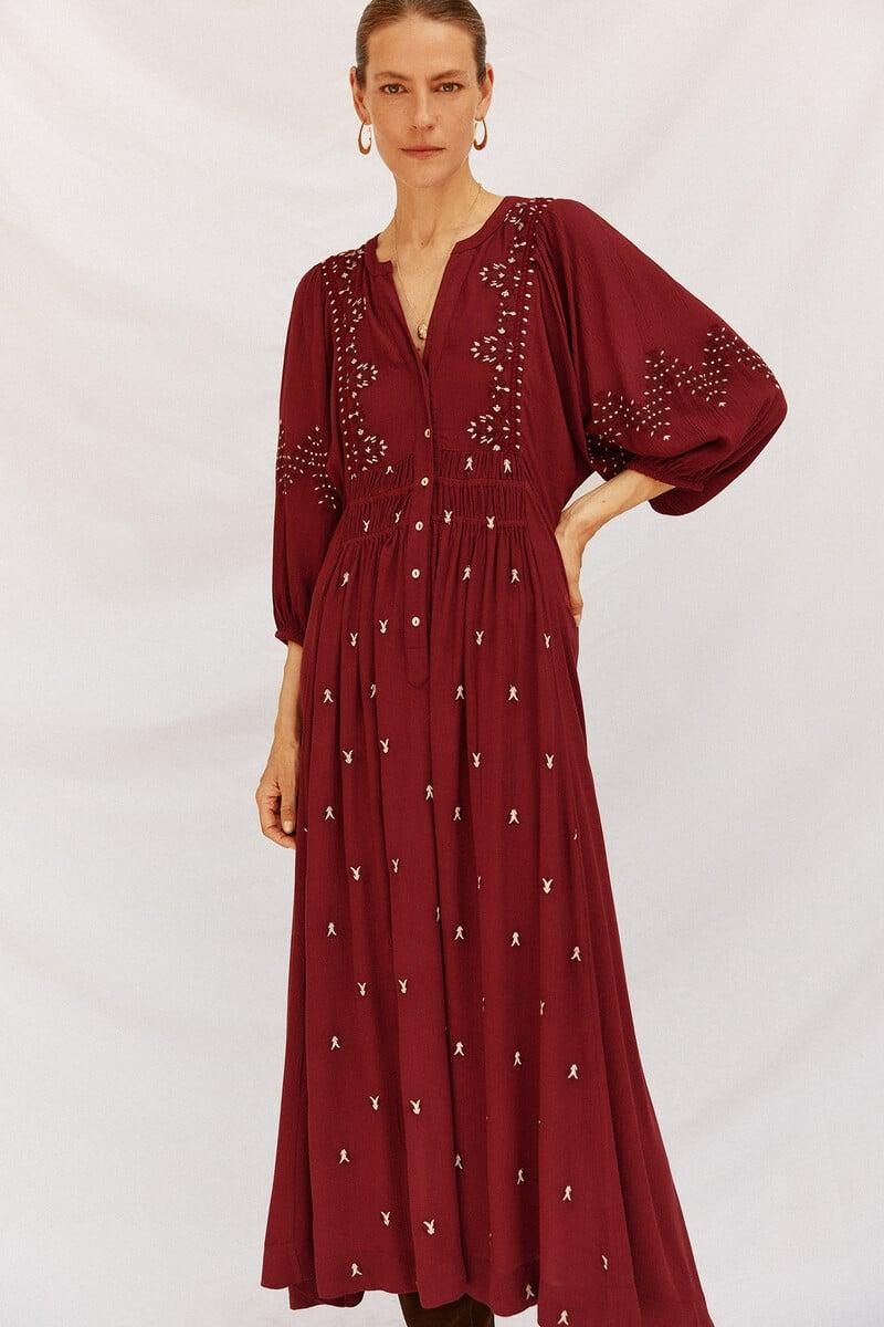 Robe de broderie longue bordeaux