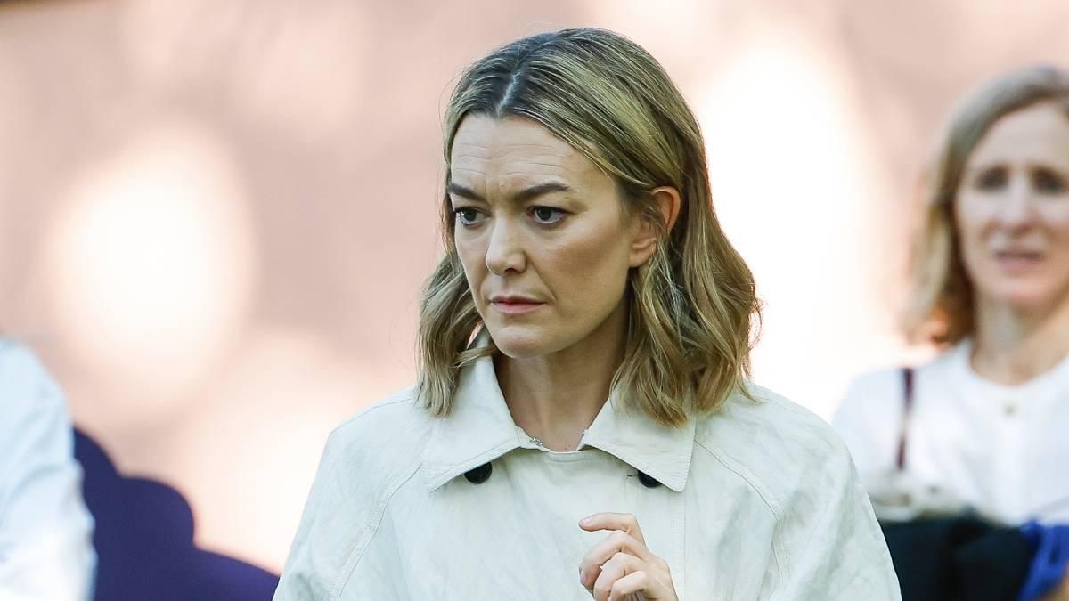 Marta Ortega demuestra que las prendas no tienen género con esta gabardina de la colección de hombre