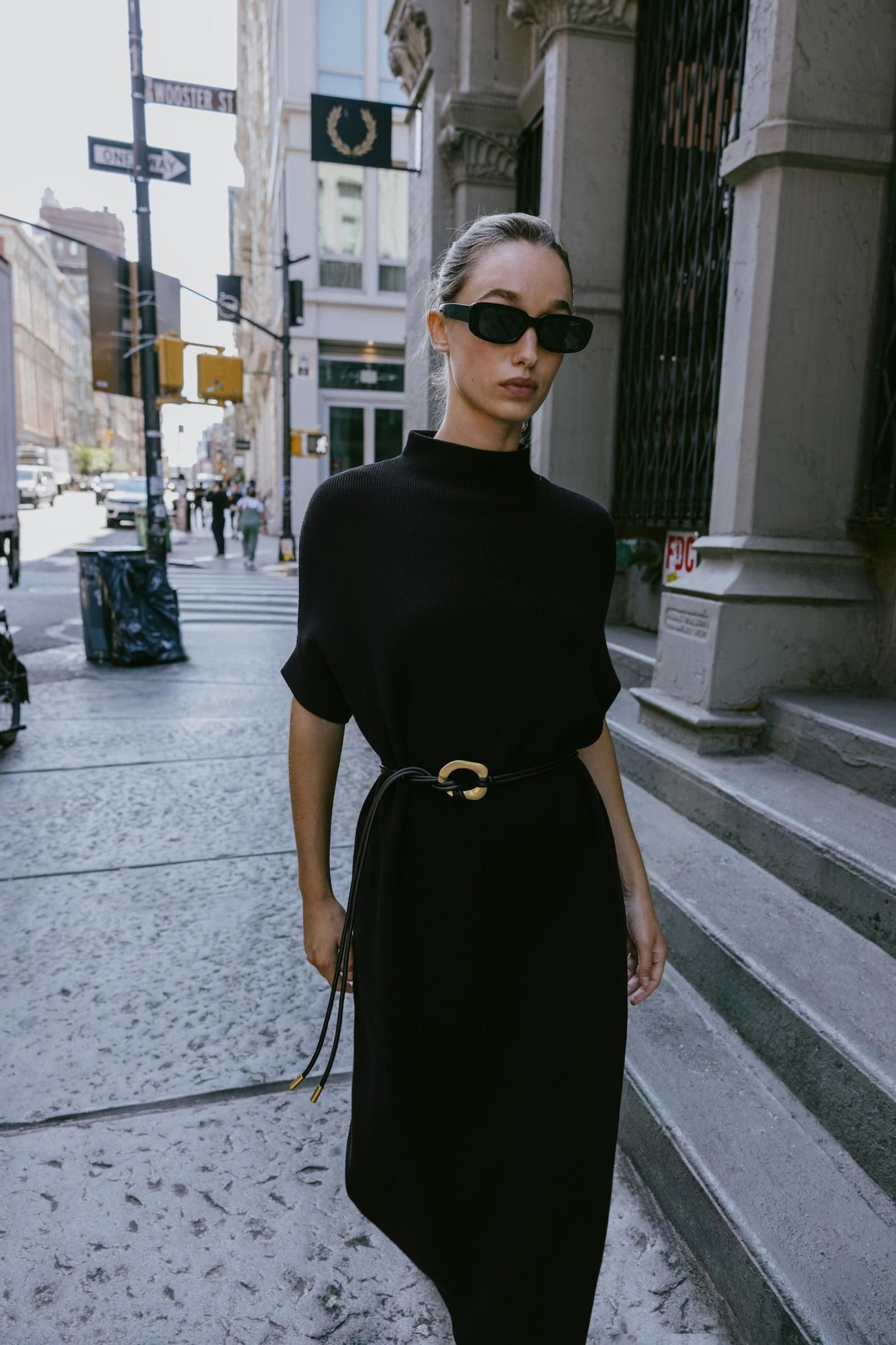 Robe de point de ceinture midi