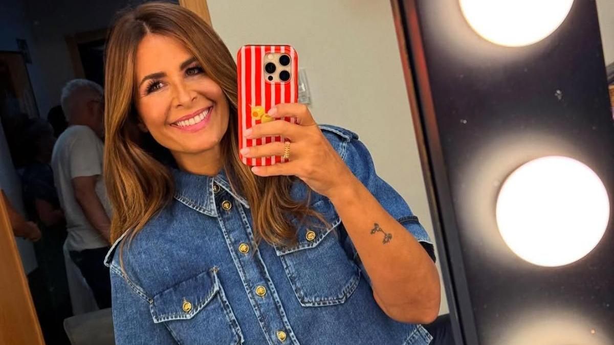 Nuria Roca con un look