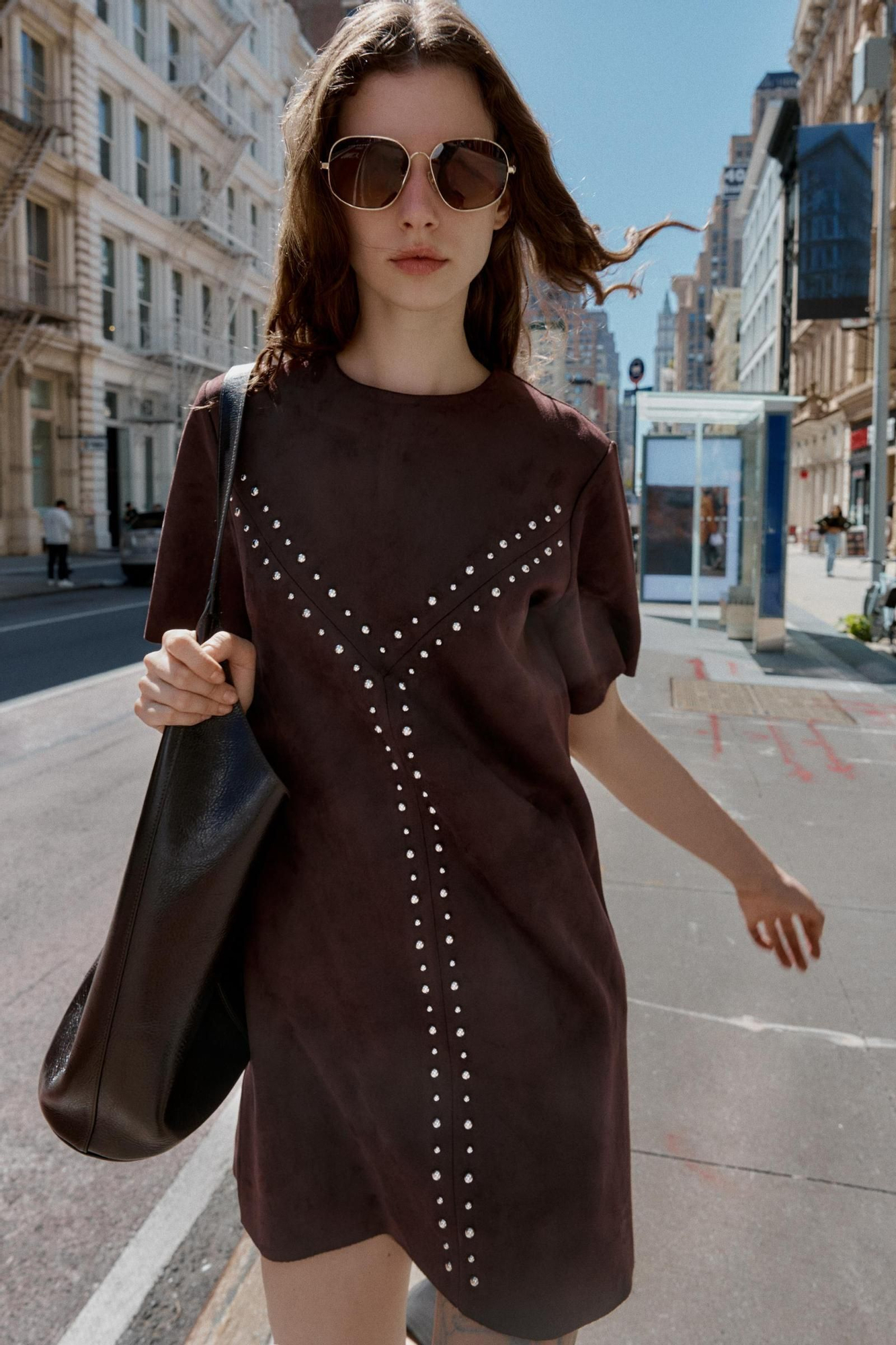 Robe brune courte