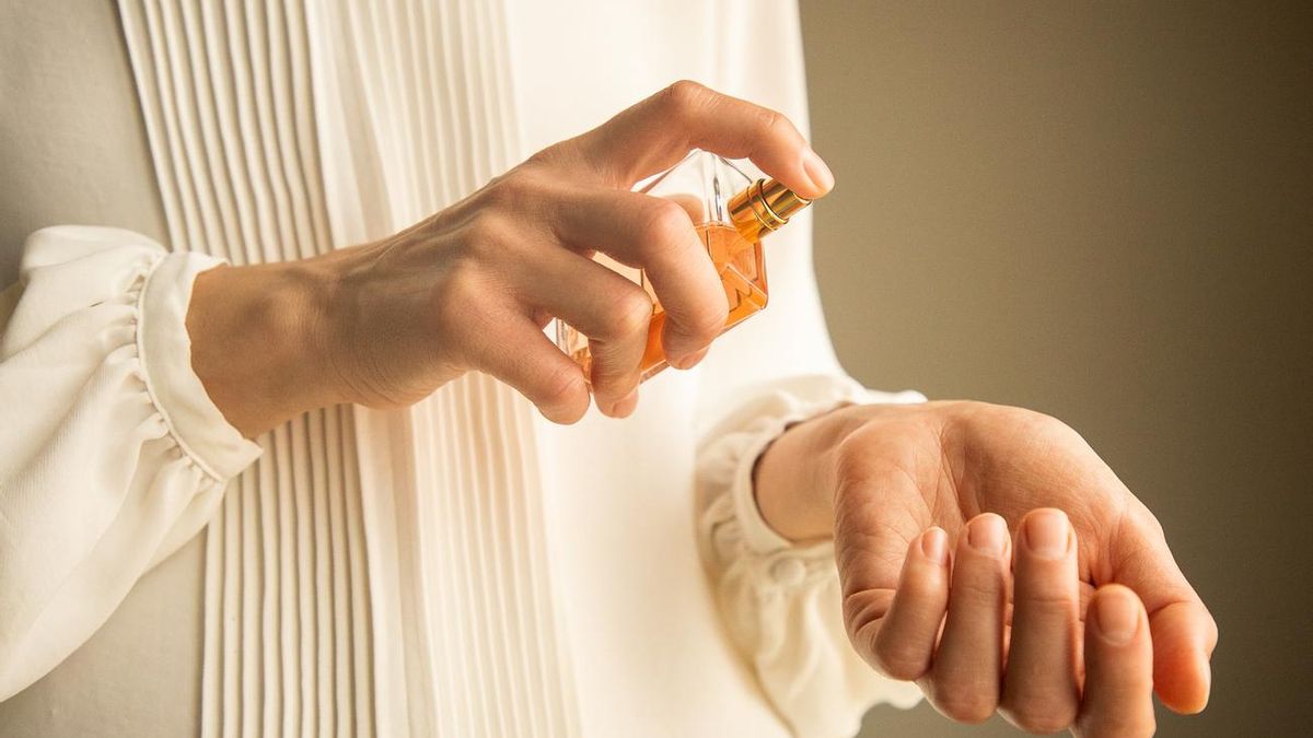 Este perfume con olor a limpio creado en los 70 y popularizado en los 90 sigue siendo el más vendido entre las mujeres españolas de 60 años