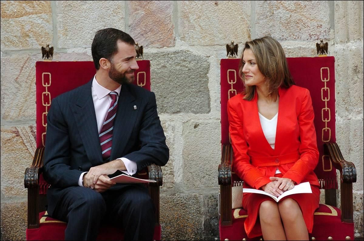 Prince Felipe et Mme Letizia Ortiz lors de la livraison du prix Prince de Viana en 2004