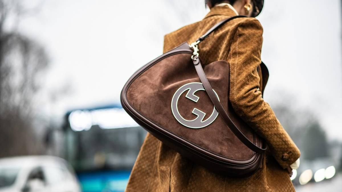 Los bolsos marrón chocolate más buscados de Stradivarius