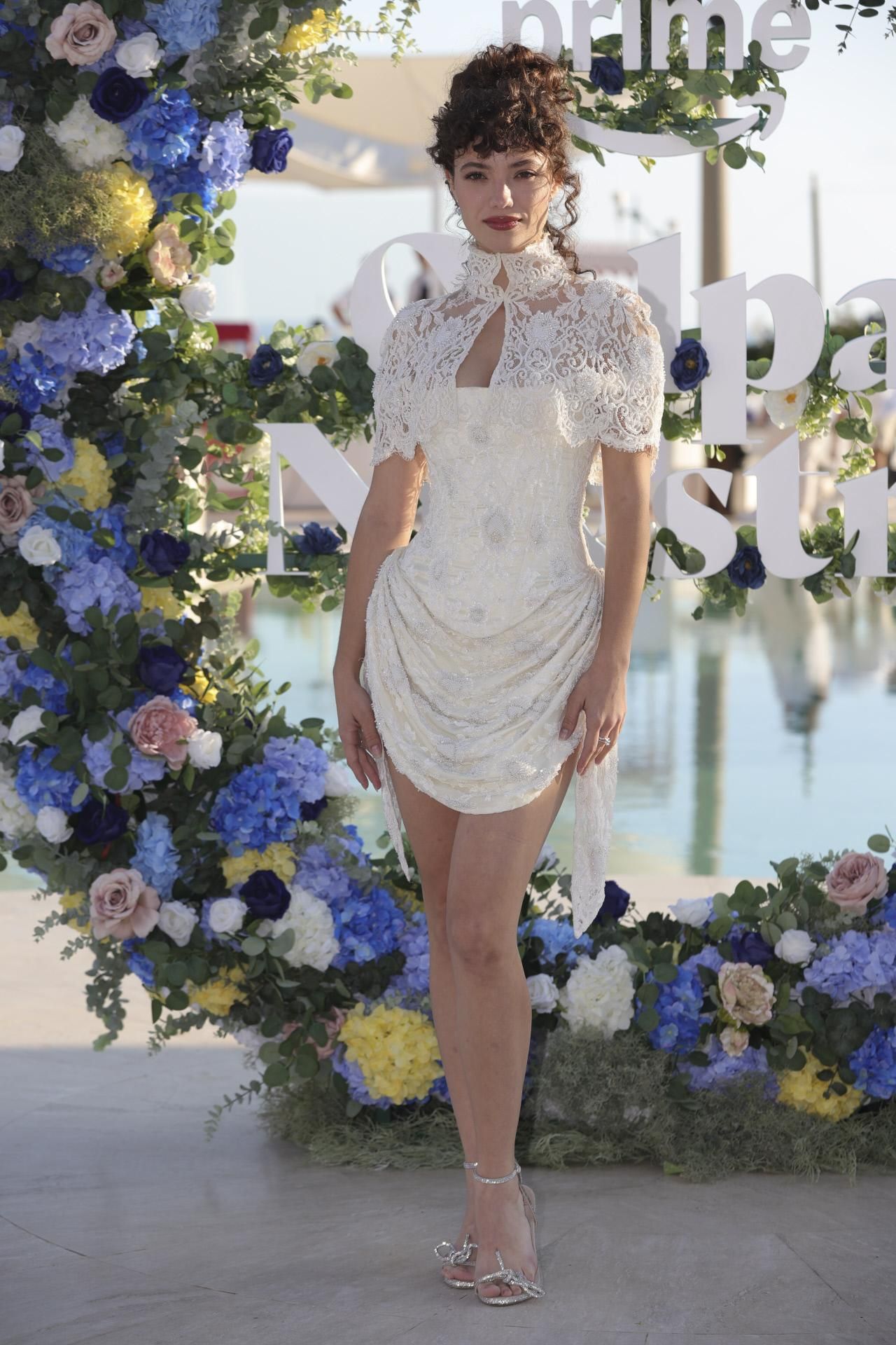 Gabriela Andrada lors du parti blanc du blâme «Nuestro» à Ibiza