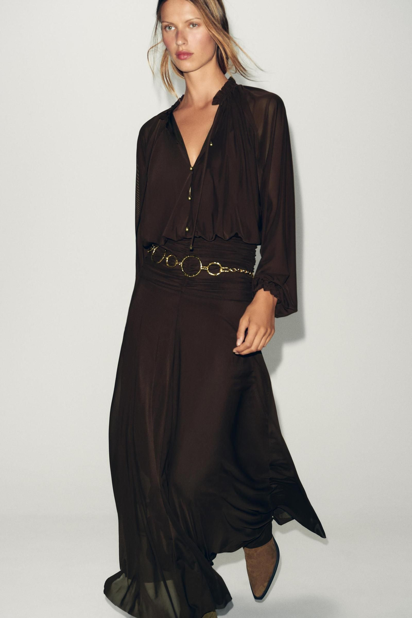 Vêtements bruns longs