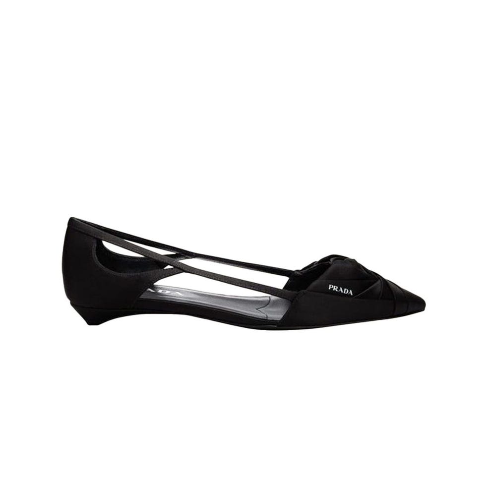 Ballerines en satin à découpes roses Ballerines en satin à découpes roses