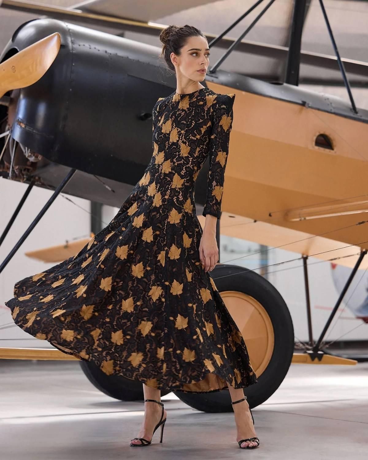 Robe en dentelle, de IQ Collection