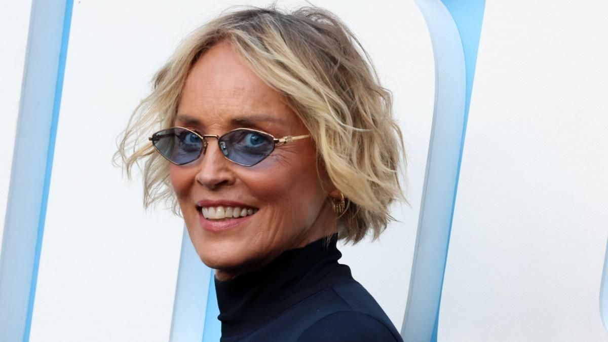 El champú anticaída que usa Sharon Stone a sus 67 años