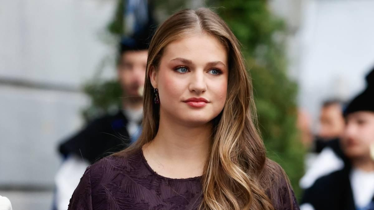La princesa Leonor estrena un vestido de H&amp;M en los Premios Princesa de Asturias 2025