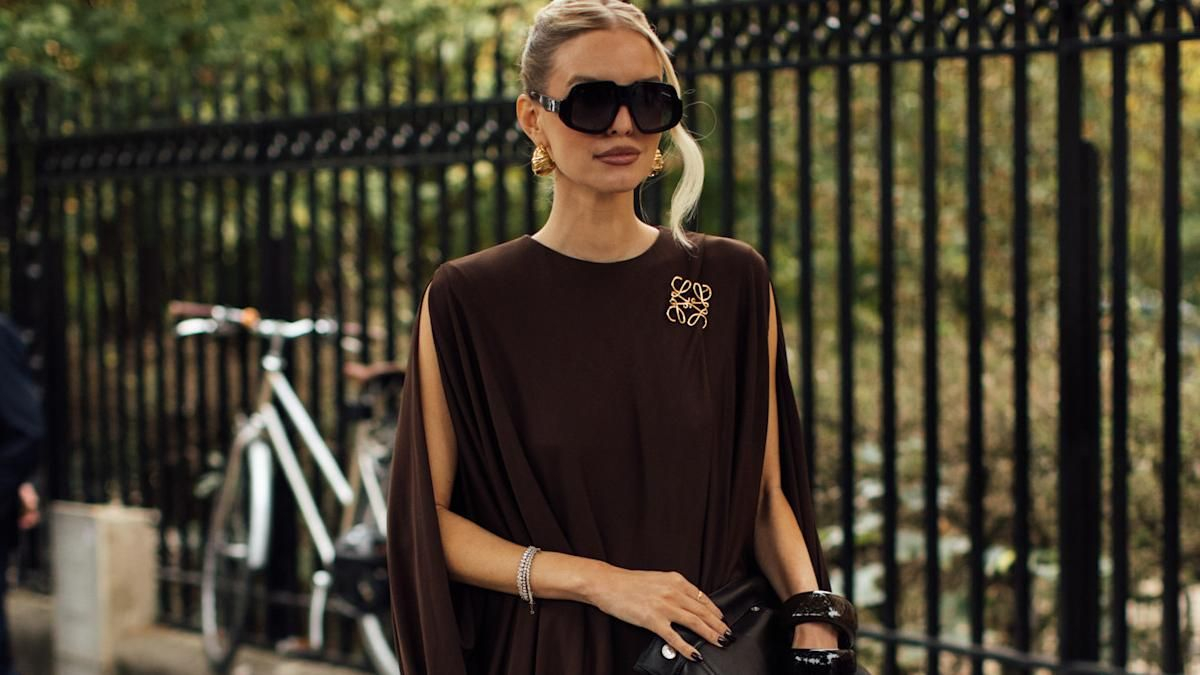 Los vestidos lenceros marrones de la nueva colección de Zara