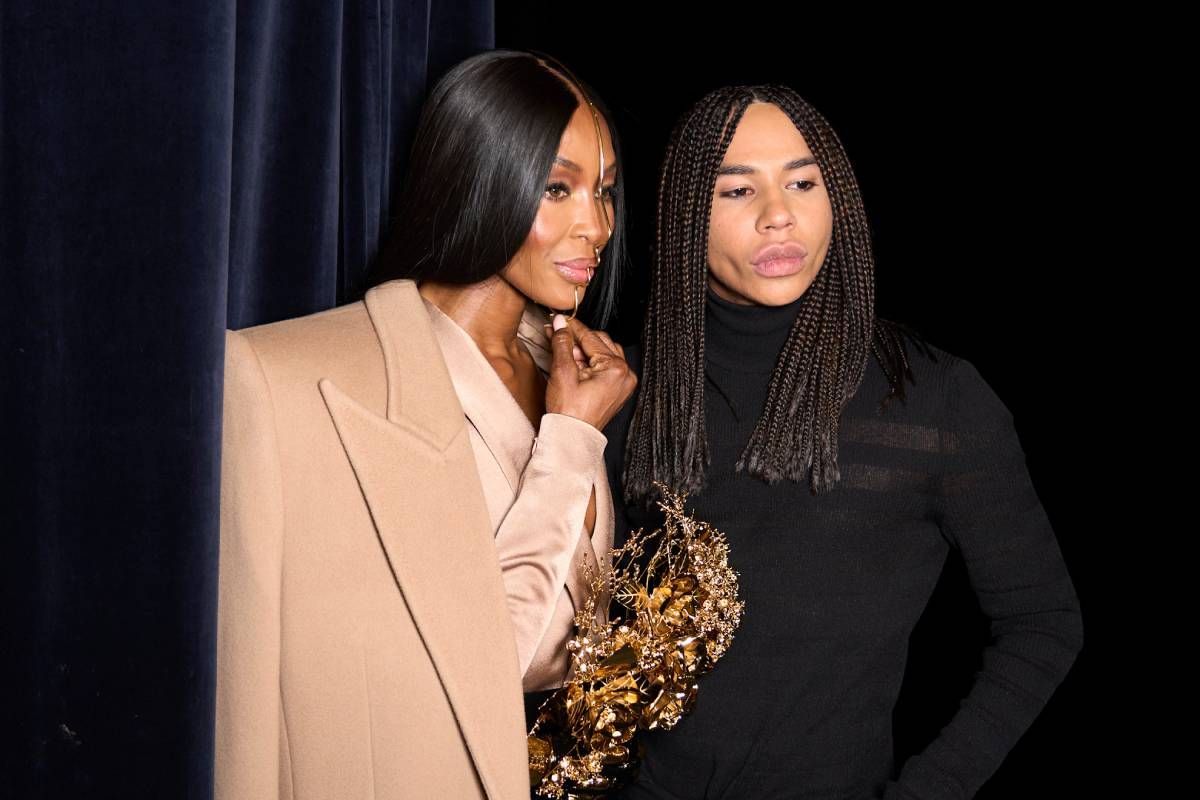Naomi Campbel et Olivier Rousteing dans les coulisses du défilé Balmain automne-hiver 2024