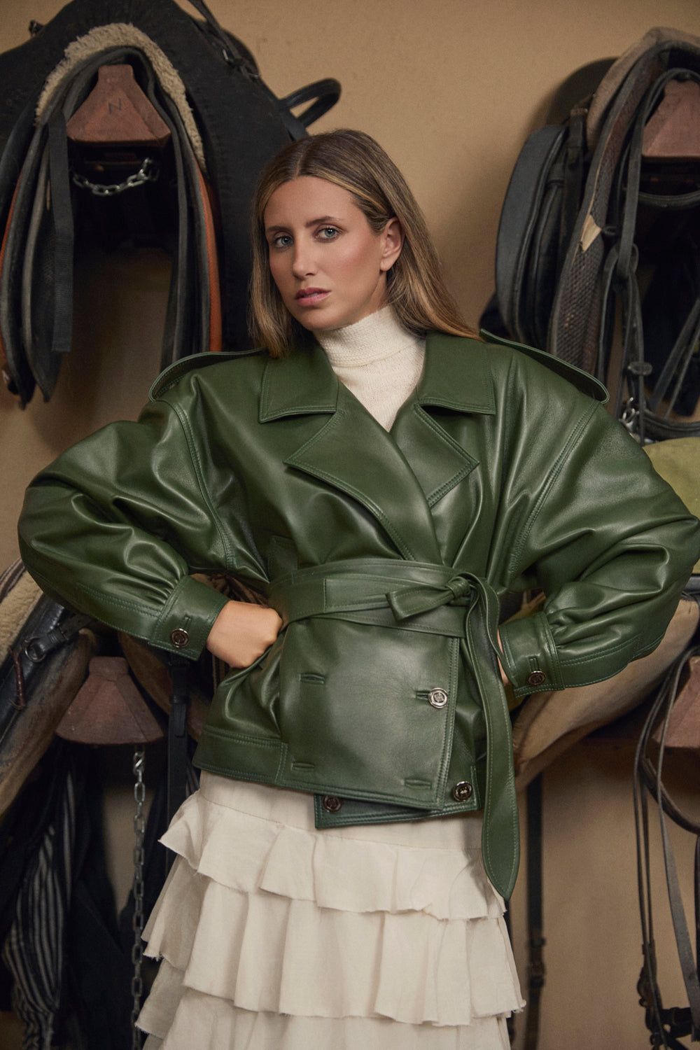 Veste en cuir ceinture verte