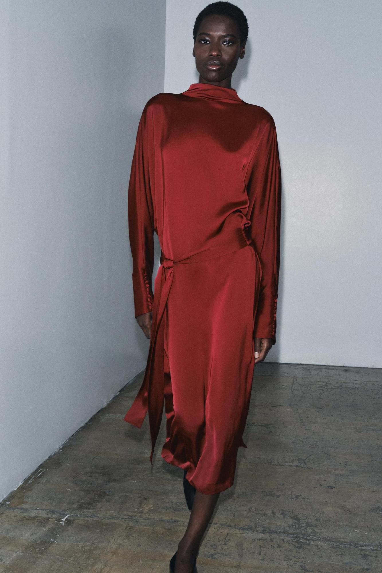 Robe nœud en satin rouge