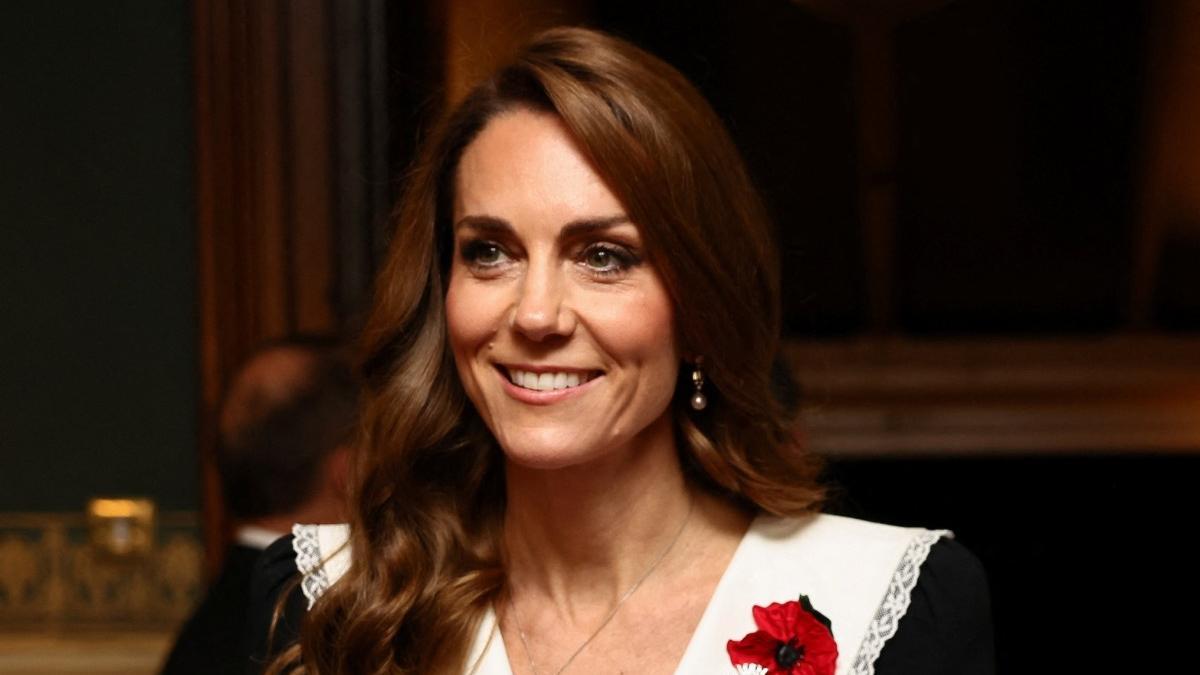 Kate Middleton atraca el joyero real para el Día del Recuerdo